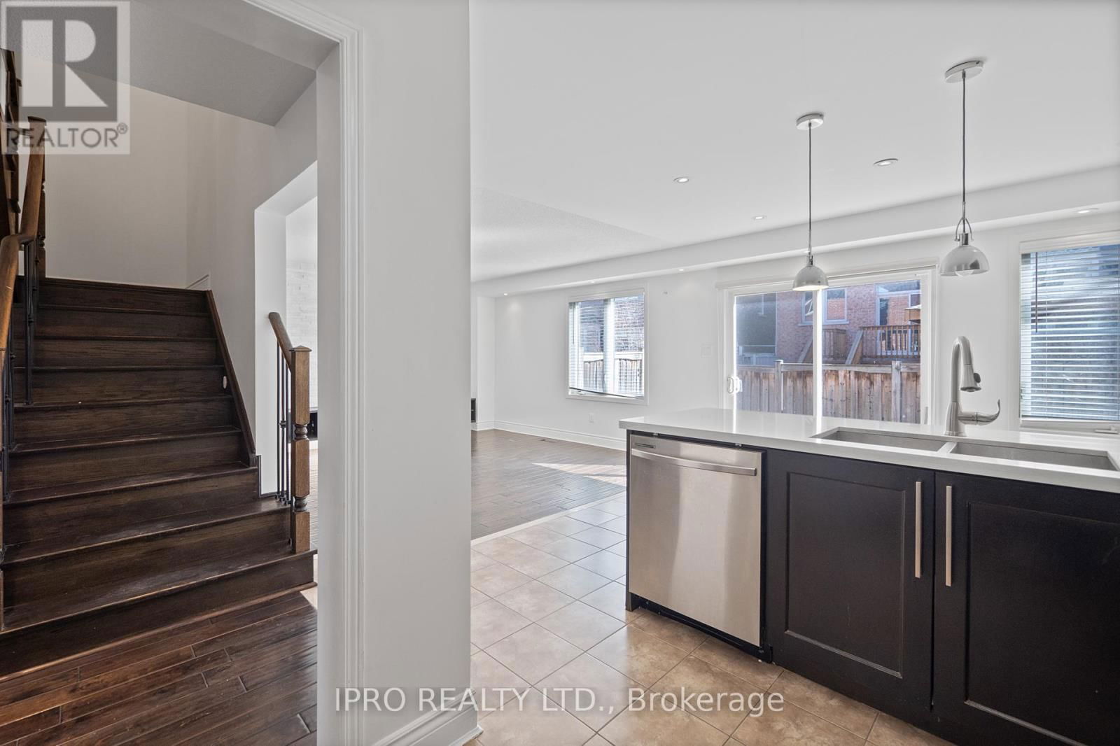 470 SAVOLINE BOULEVARD Image 17