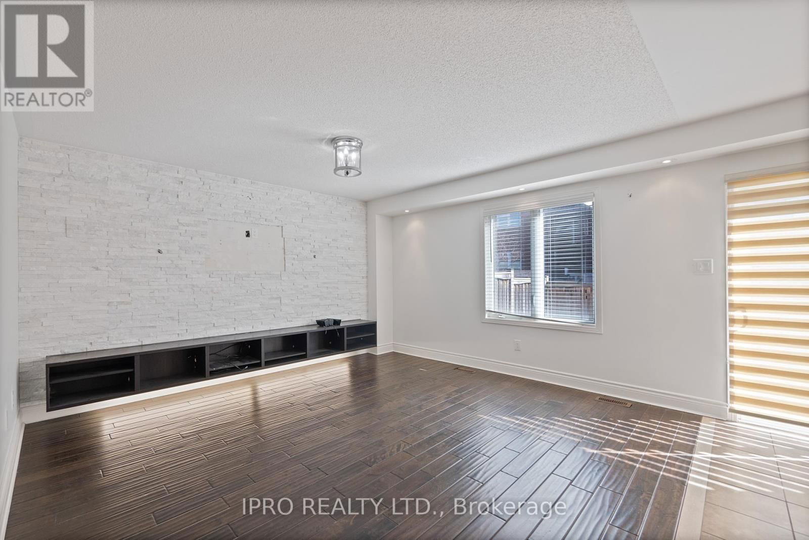 470 SAVOLINE BOULEVARD Image 19