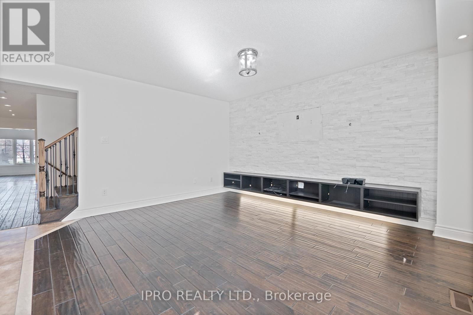 470 SAVOLINE BOULEVARD Image 20