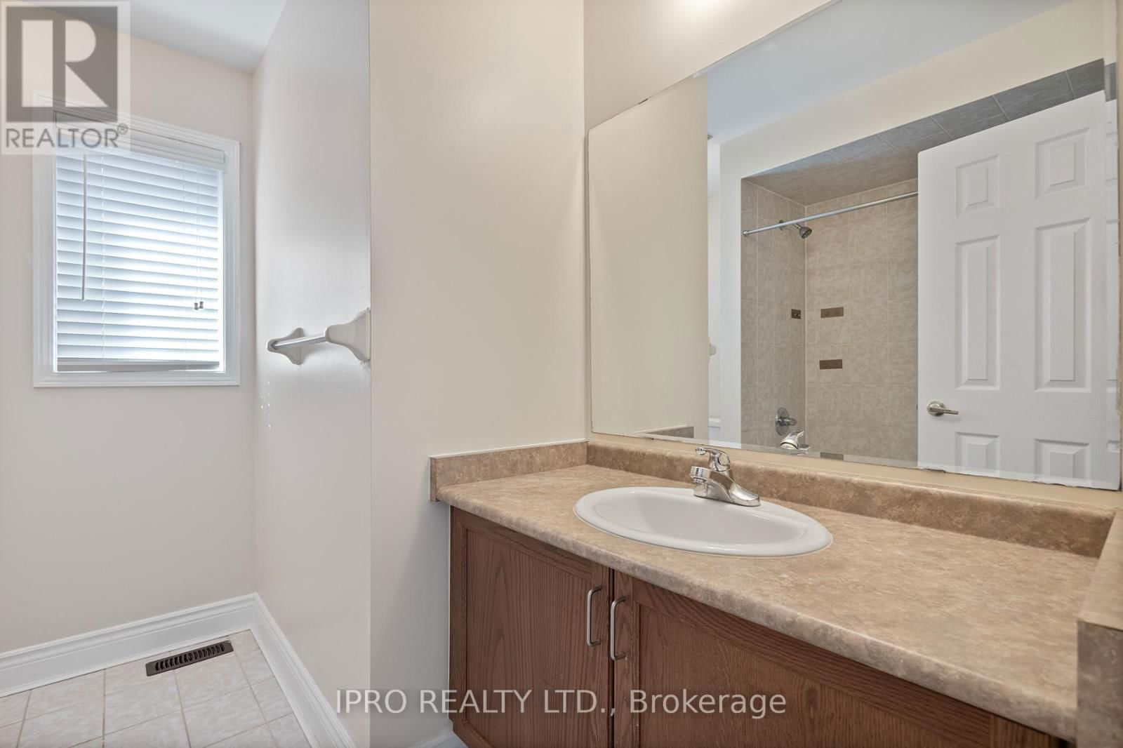 470 SAVOLINE BOULEVARD Image 31