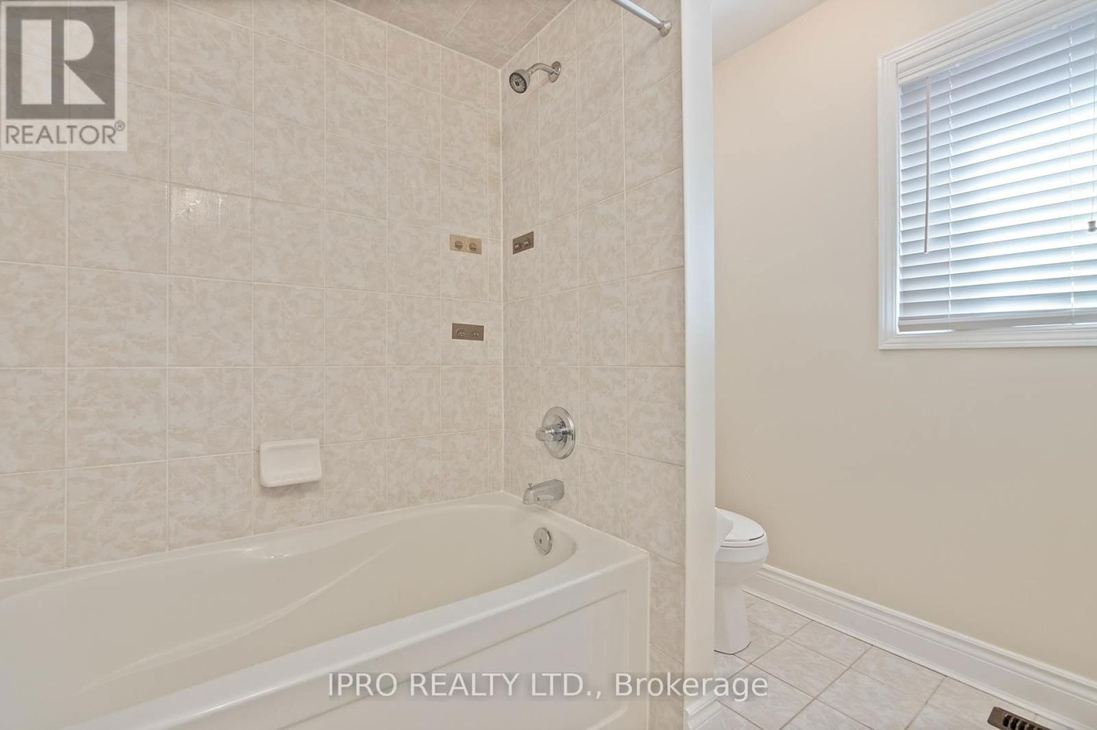 470 SAVOLINE BOULEVARD Image 32