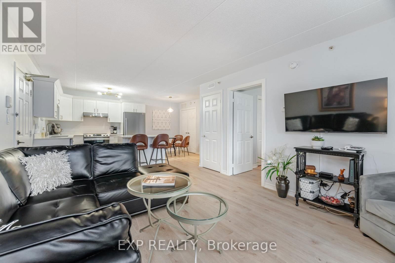 104 - 4005 KILMER DRIVE Image 14