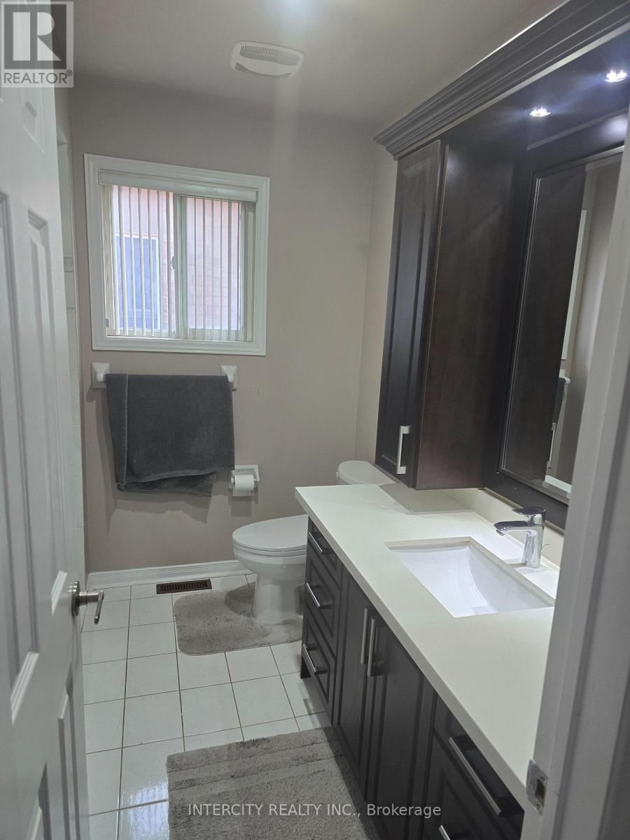 27 ZIA DODDA CRESCENT Image 10