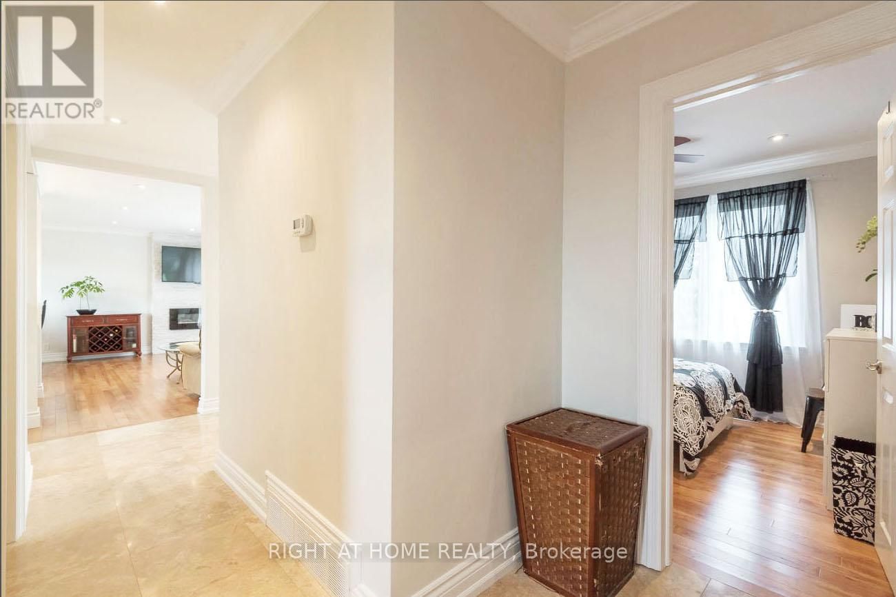456 SCARSDALE CRESCENT Image 14