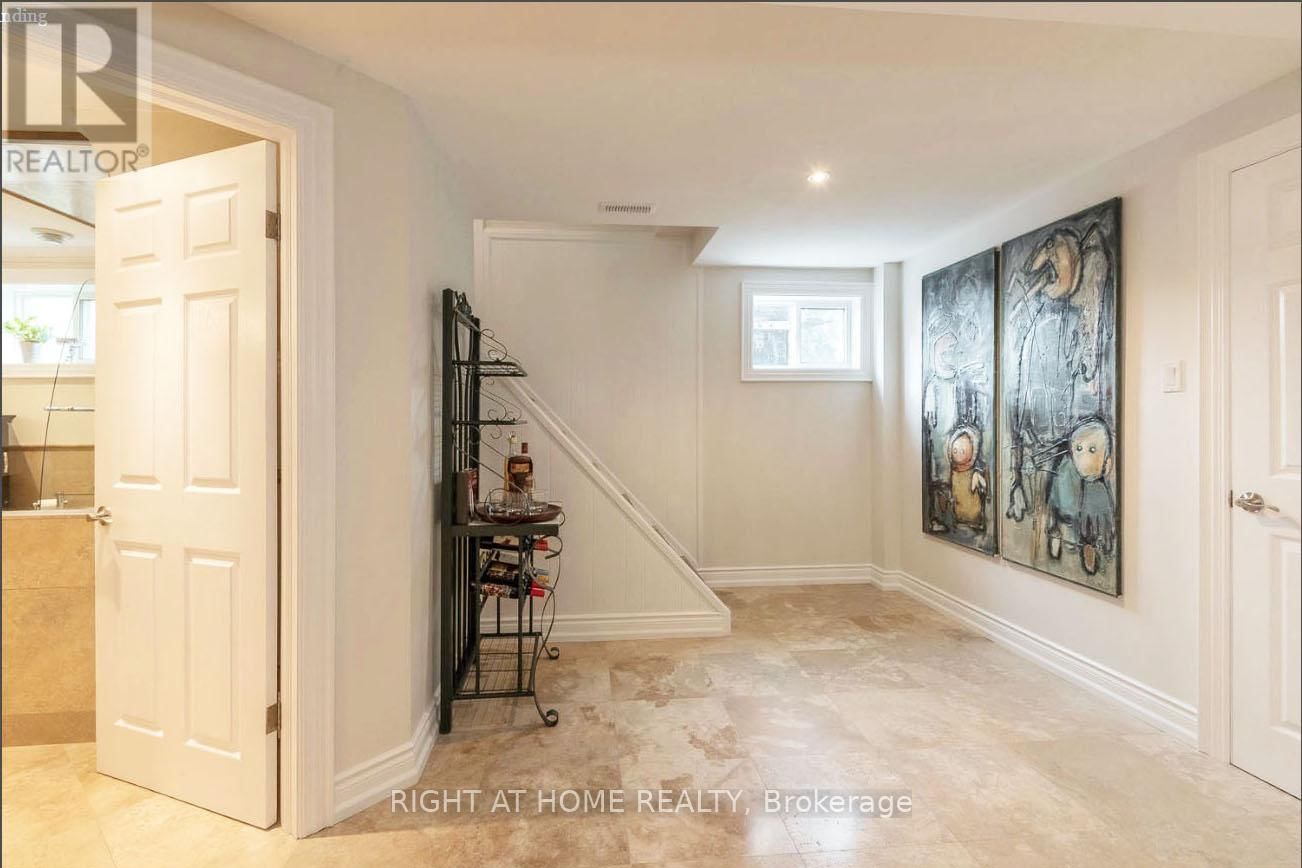 456 SCARSDALE CRESCENT Image 24