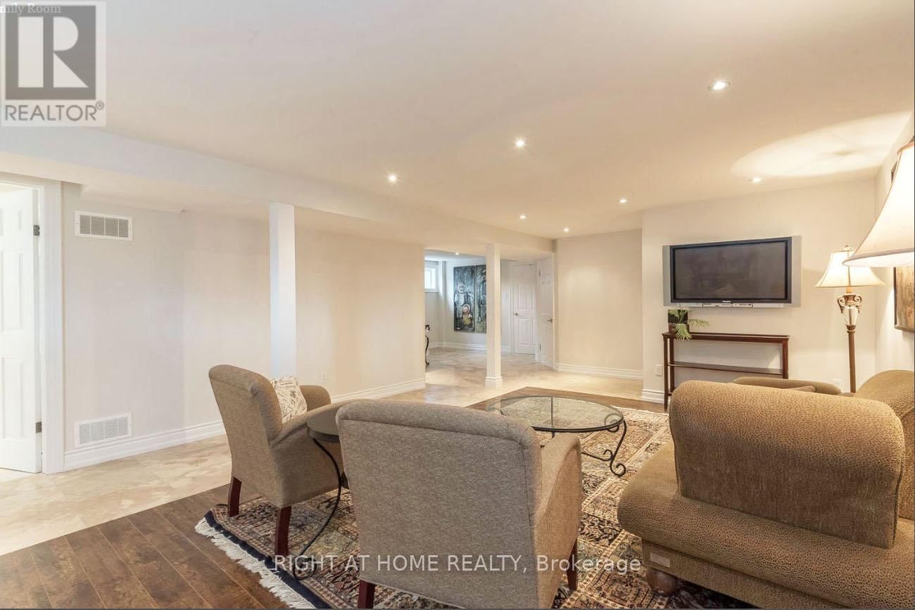 456 SCARSDALE CRESCENT Image 28