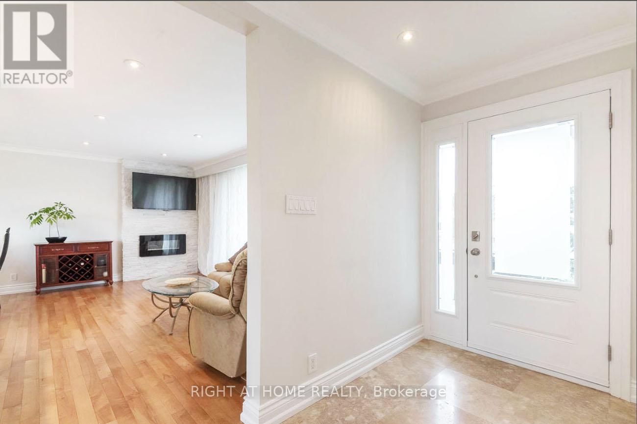 456 SCARSDALE CRESCENT Image 5