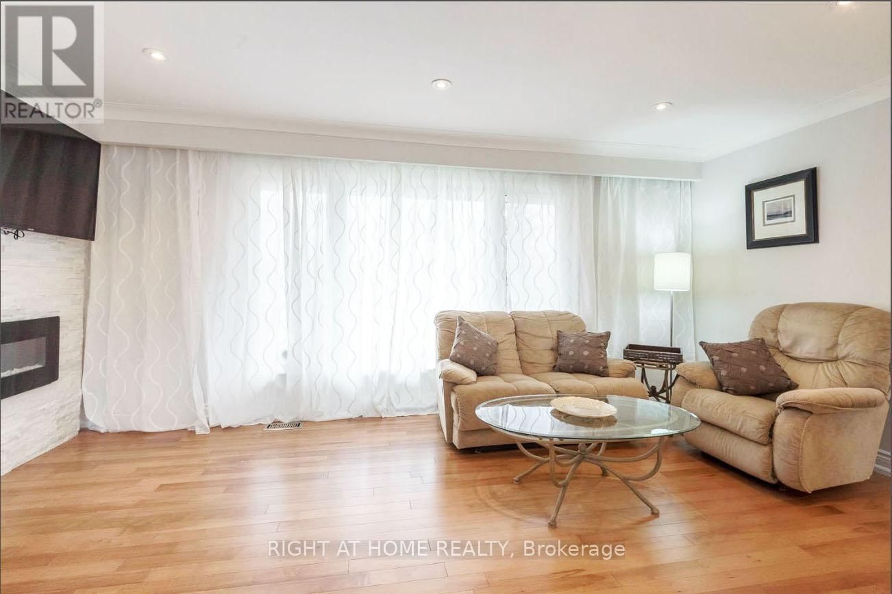 456 SCARSDALE CRESCENT Image 8