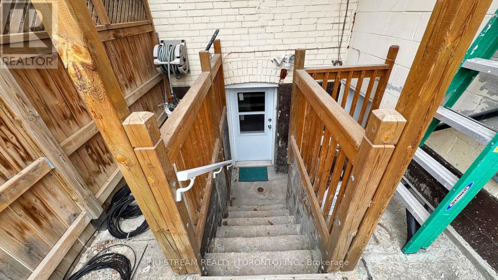 1040 OSSINGTON AVENUE Image 39