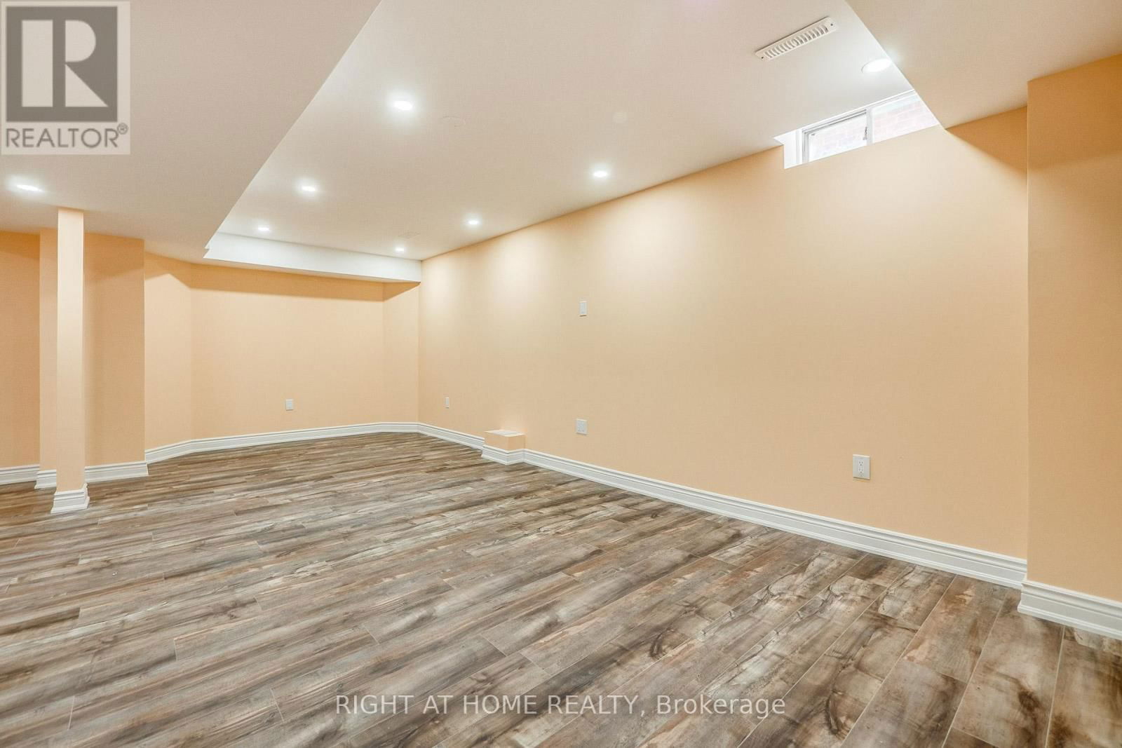 3251 GREENBELT CRESCENT Image 34