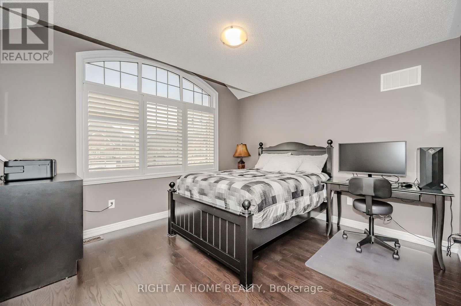 64 KALMIA ROAD Image 30