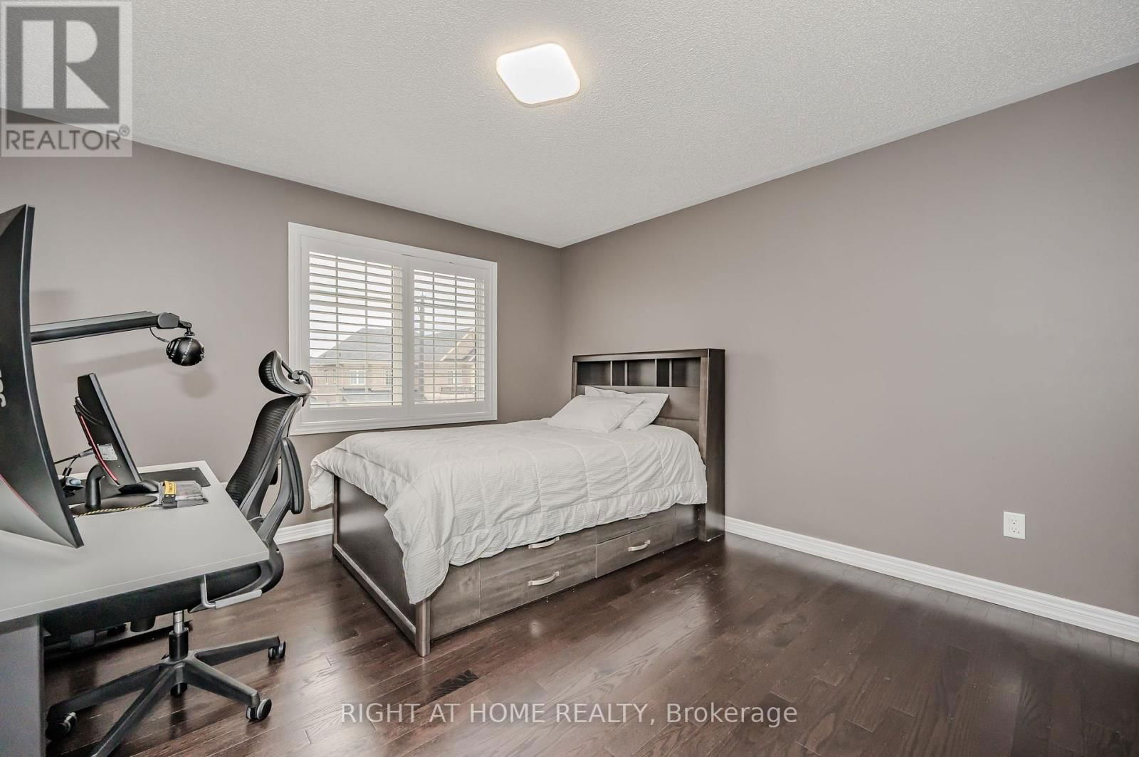 64 KALMIA ROAD Image 32