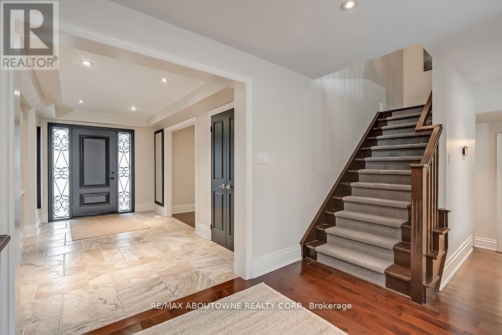 393 CLAREMONT CRESCENT Image 21