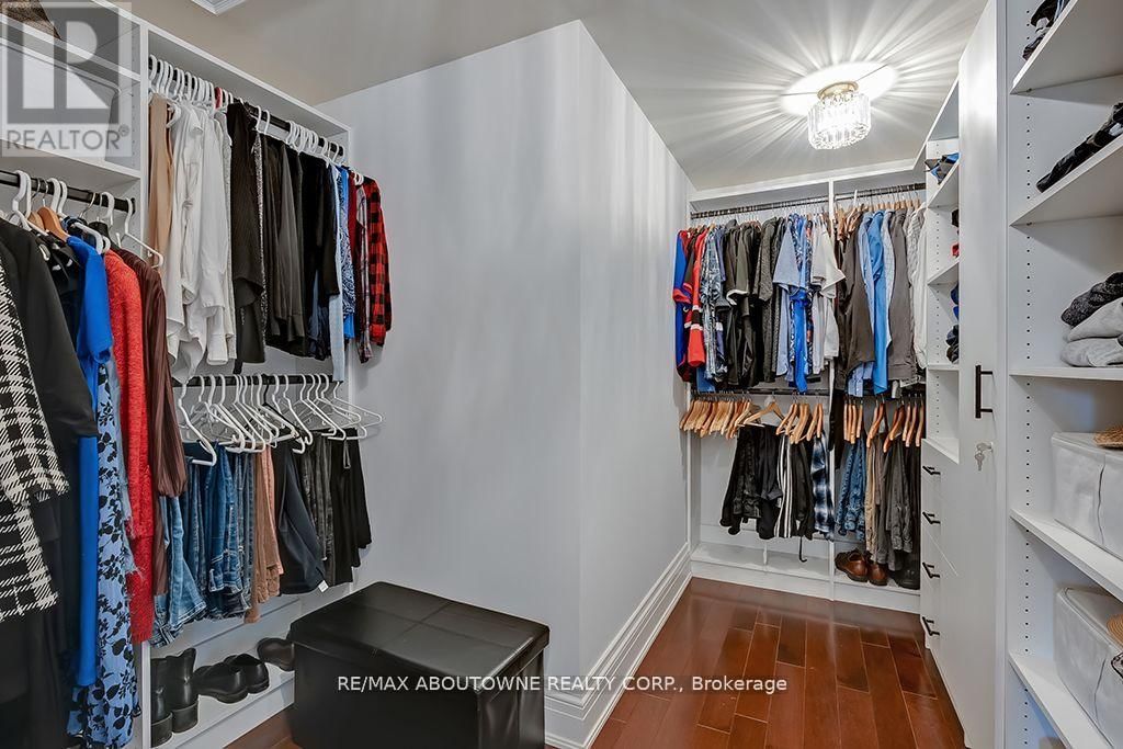 393 CLAREMONT CRESCENT Image 26