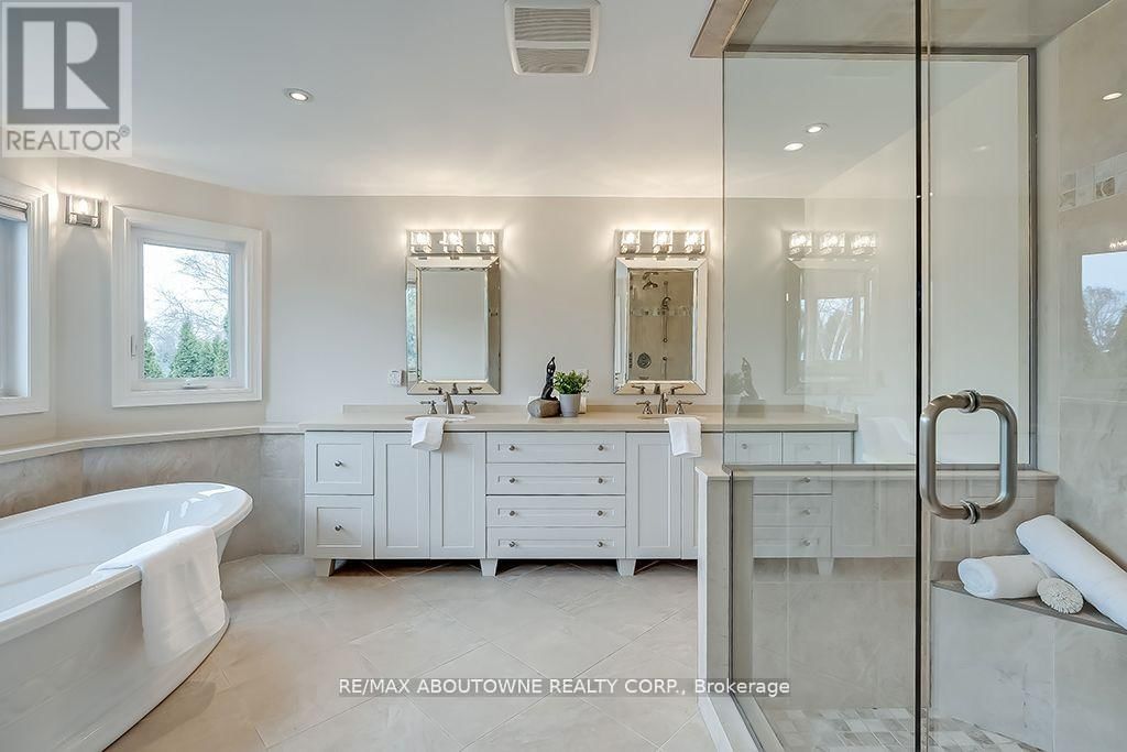 393 CLAREMONT CRESCENT Image 27