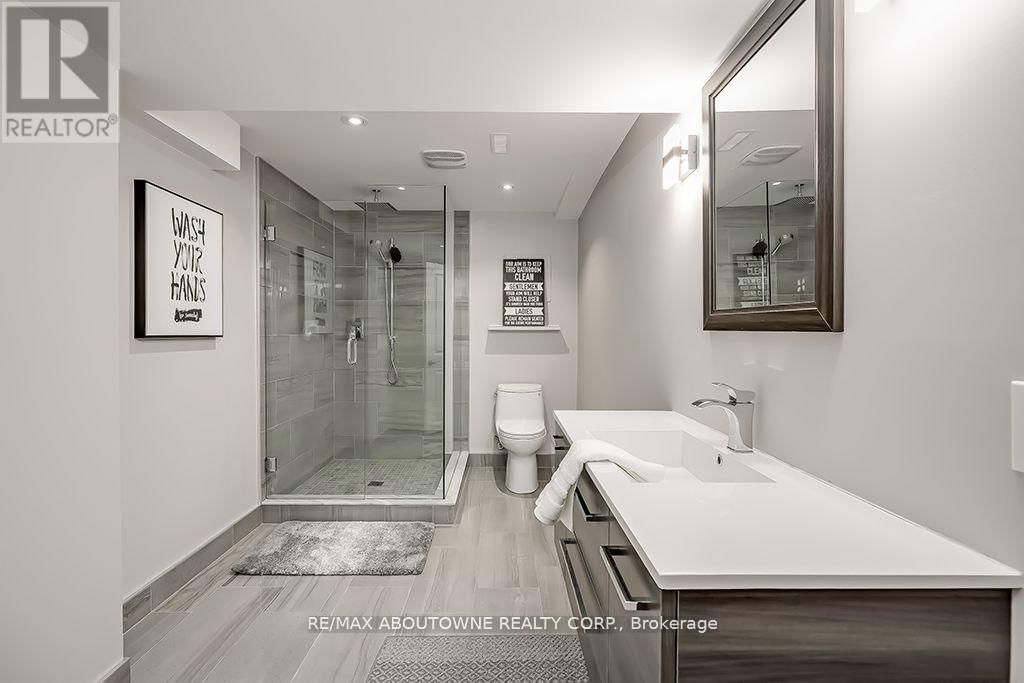 393 CLAREMONT CRESCENT Image 38