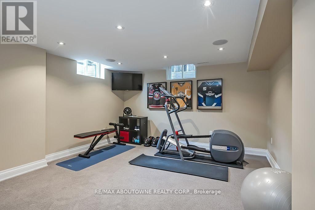 393 CLAREMONT CRESCENT Image 42