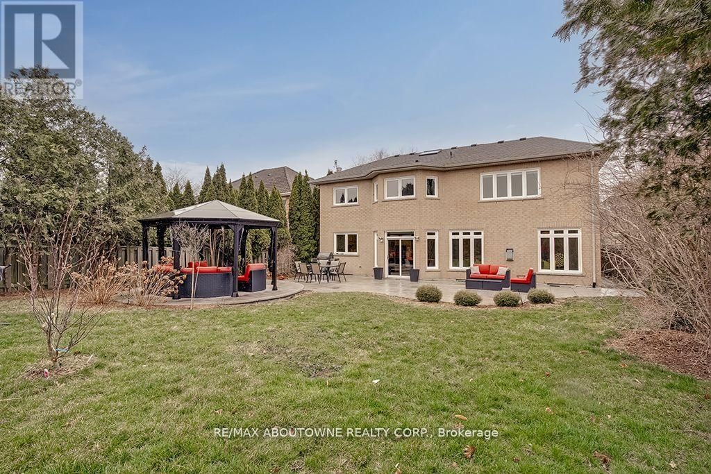393 CLAREMONT CRESCENT Image 47