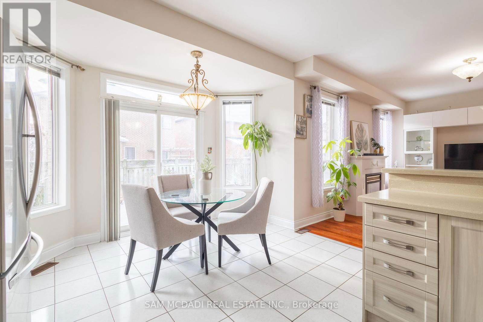 5562 KATY GATE Image 13