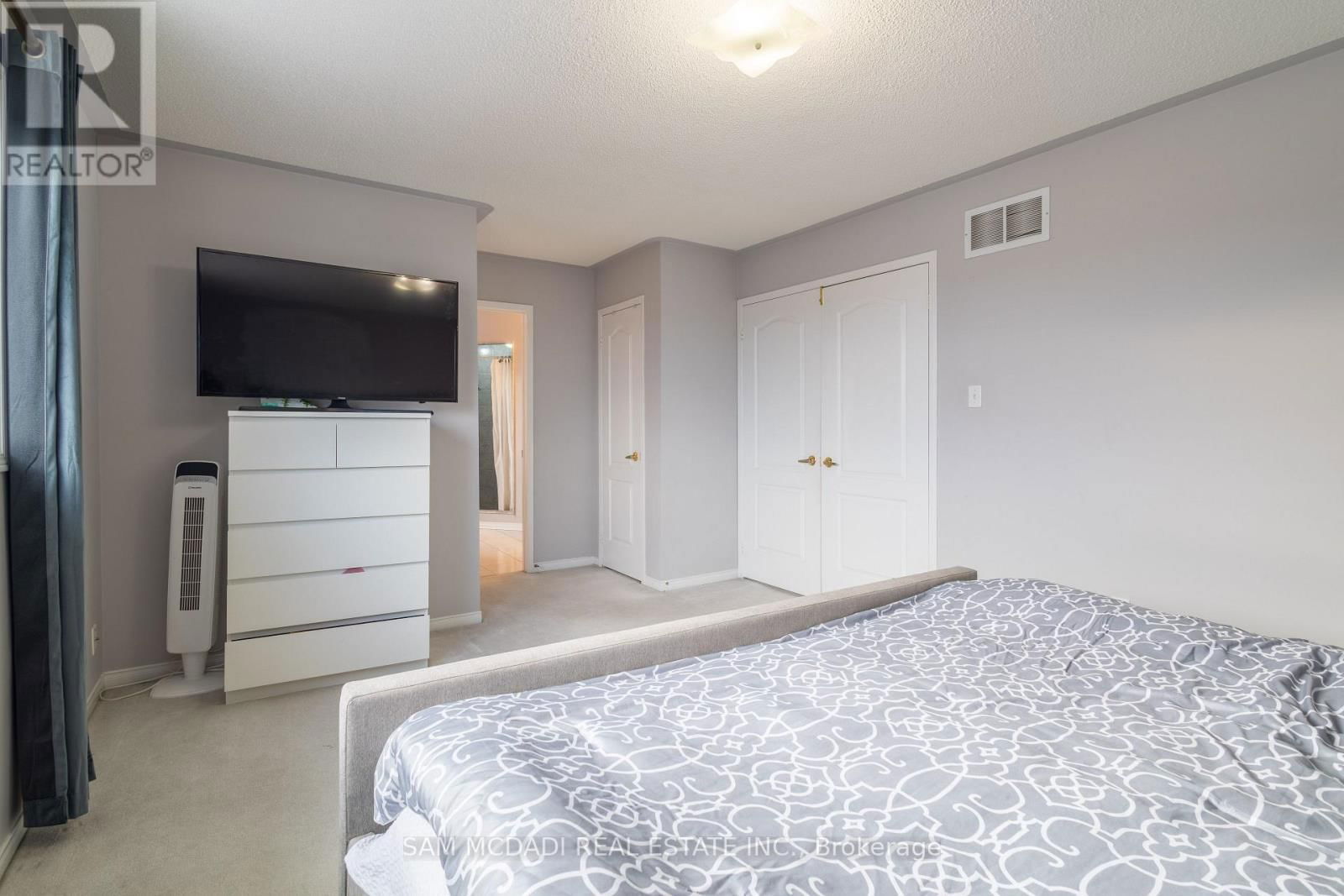 5562 KATY GATE Image 16