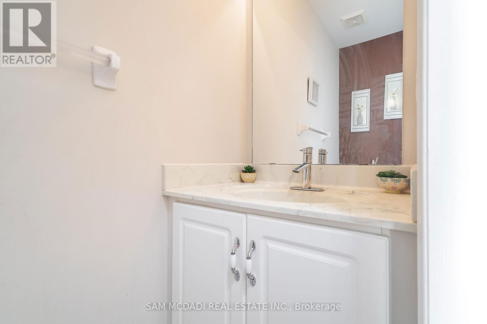 5562 KATY GATE Image 6