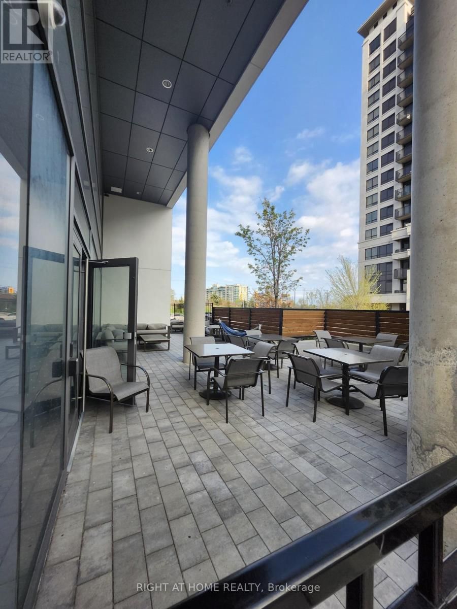 1009 - 10 DE BOERS DRIVE Image 17
