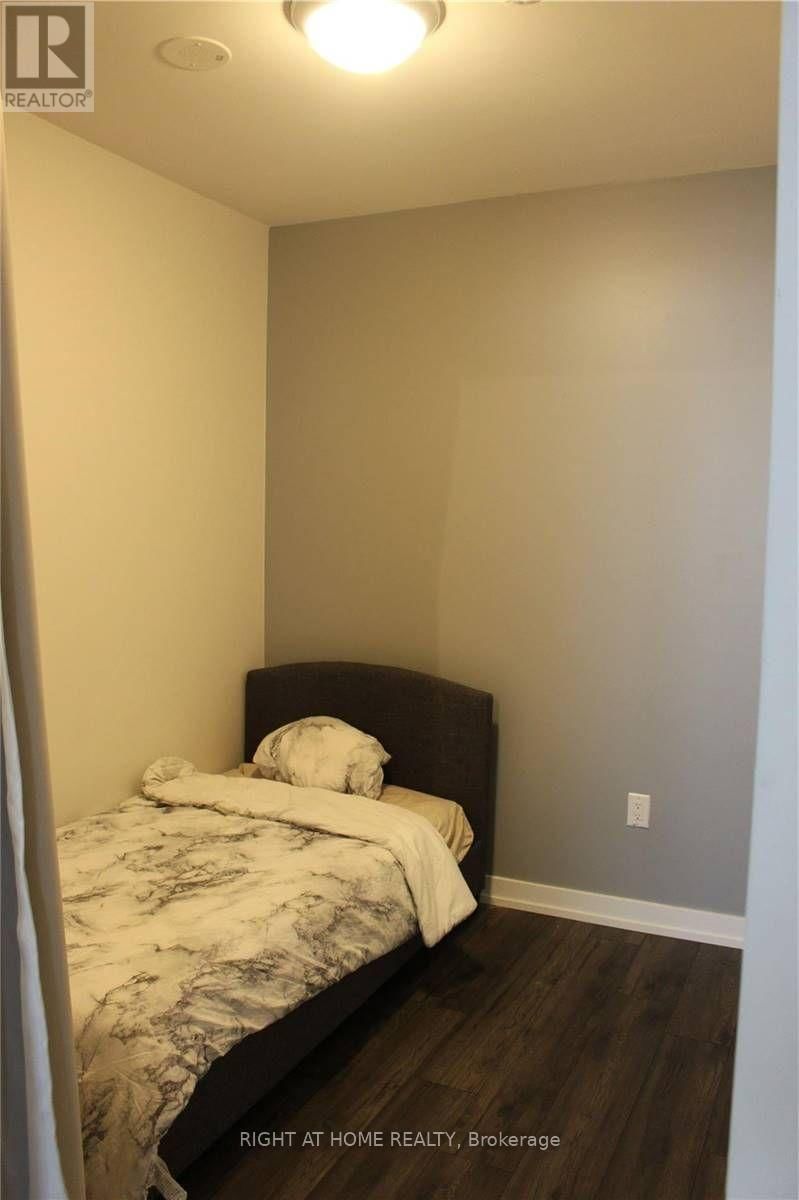 1009 - 10 DE BOERS DRIVE Image 5
