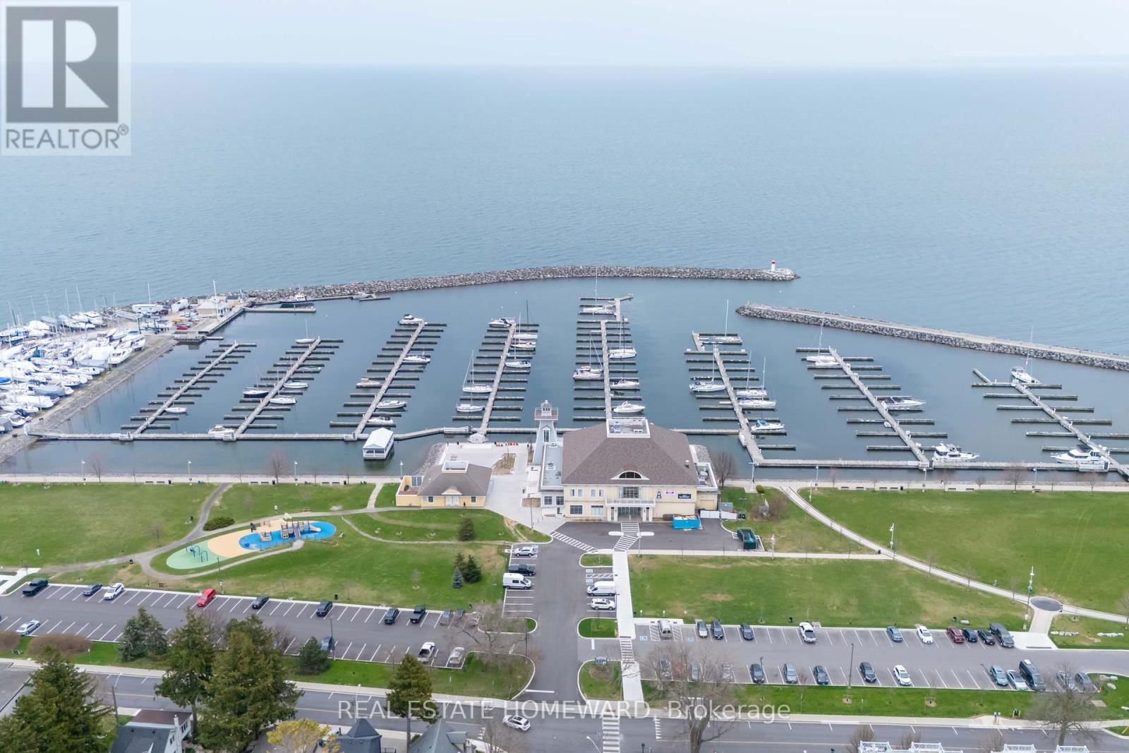 2 - 2314 MARINE DRIVE Image 38