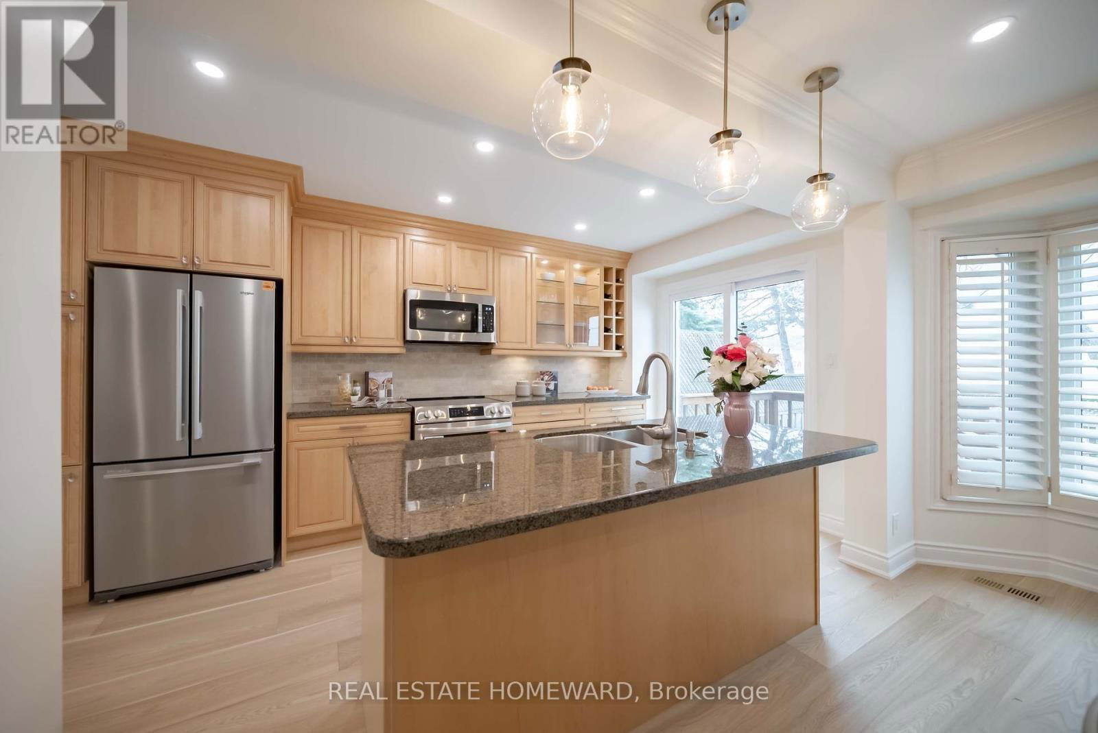 2 - 2314 MARINE DRIVE Image 9