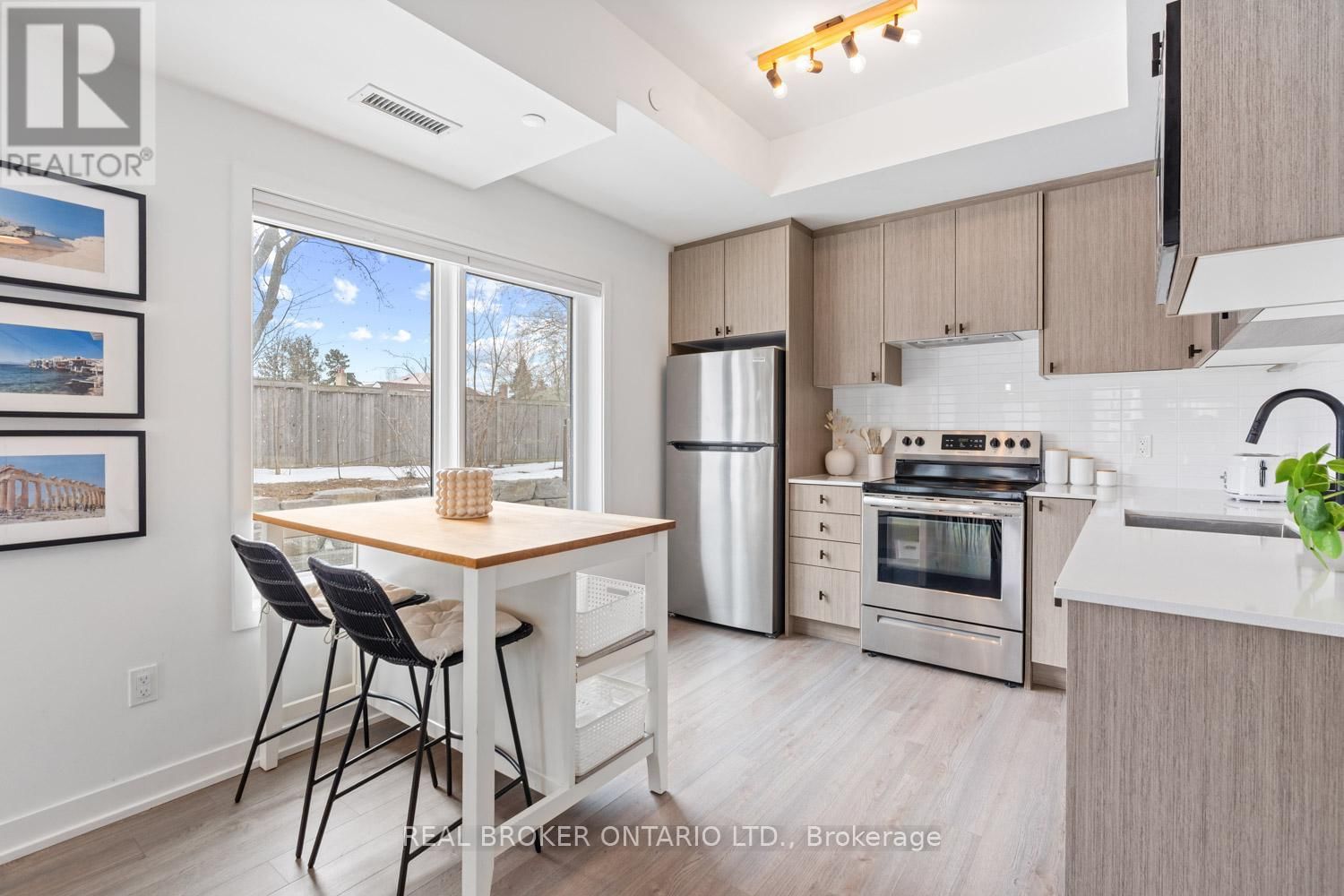 105 - 155 DOWNSVIEW PARK BOULEVARD Image 11