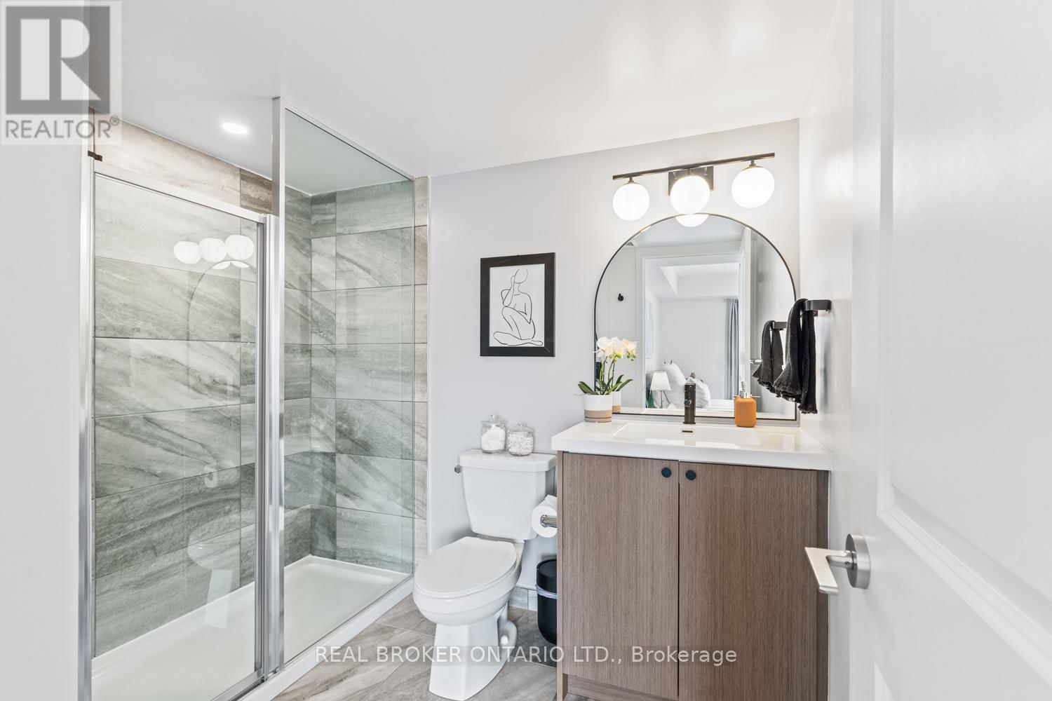 105 - 155 DOWNSVIEW PARK BOULEVARD Image 21