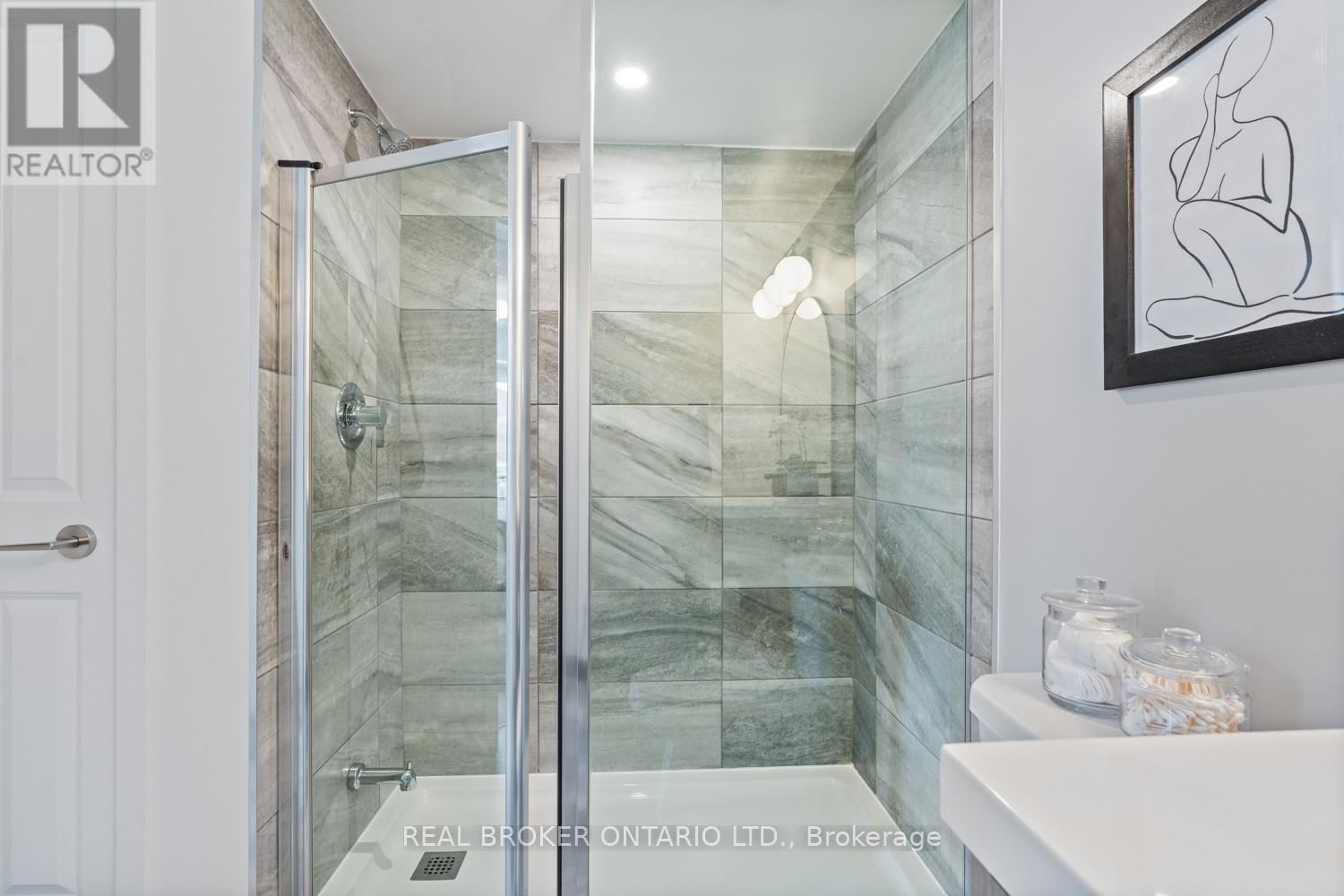 105 - 155 DOWNSVIEW PARK BOULEVARD Image 22