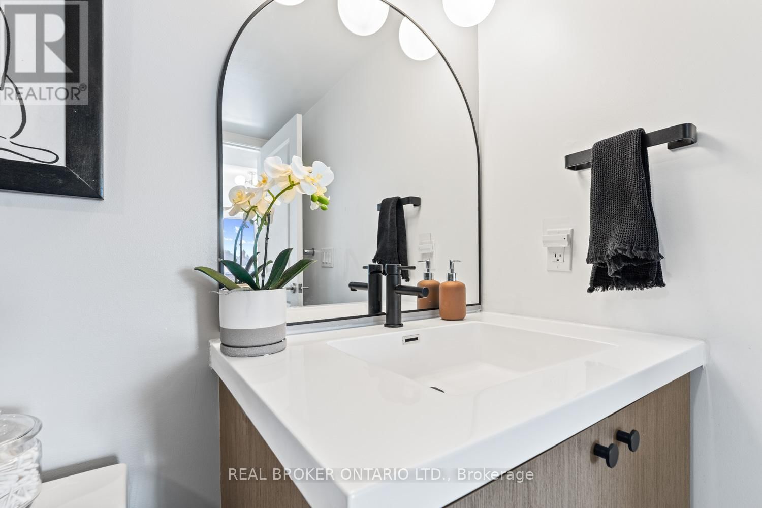 105 - 155 DOWNSVIEW PARK BOULEVARD Image 23