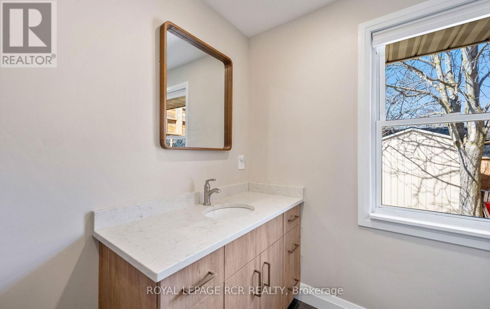 10 FAULKNER STREET Image 26