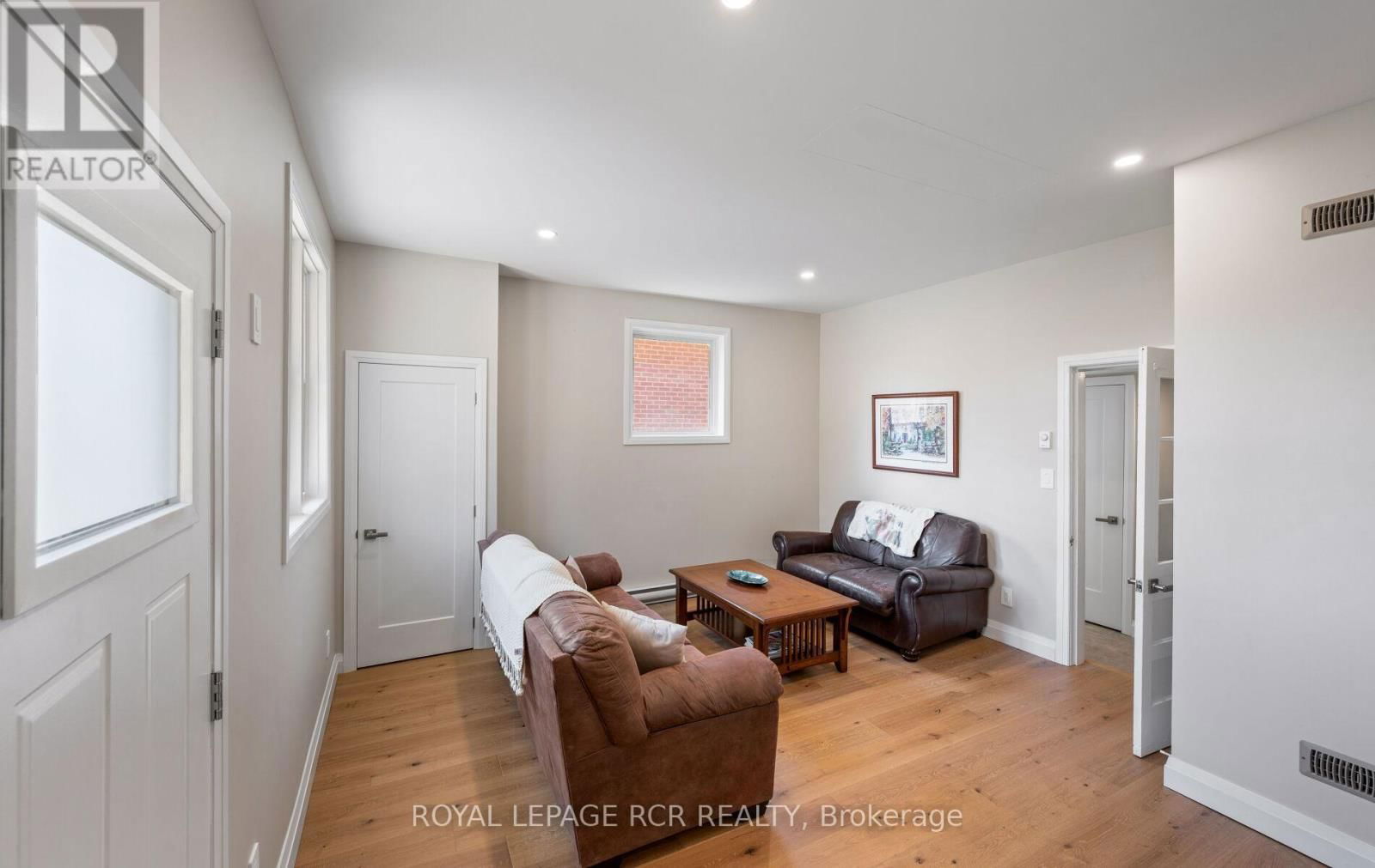 10 FAULKNER STREET Image 30