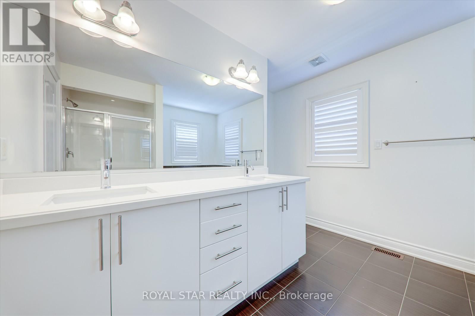 16 VETCH STREET Image 21