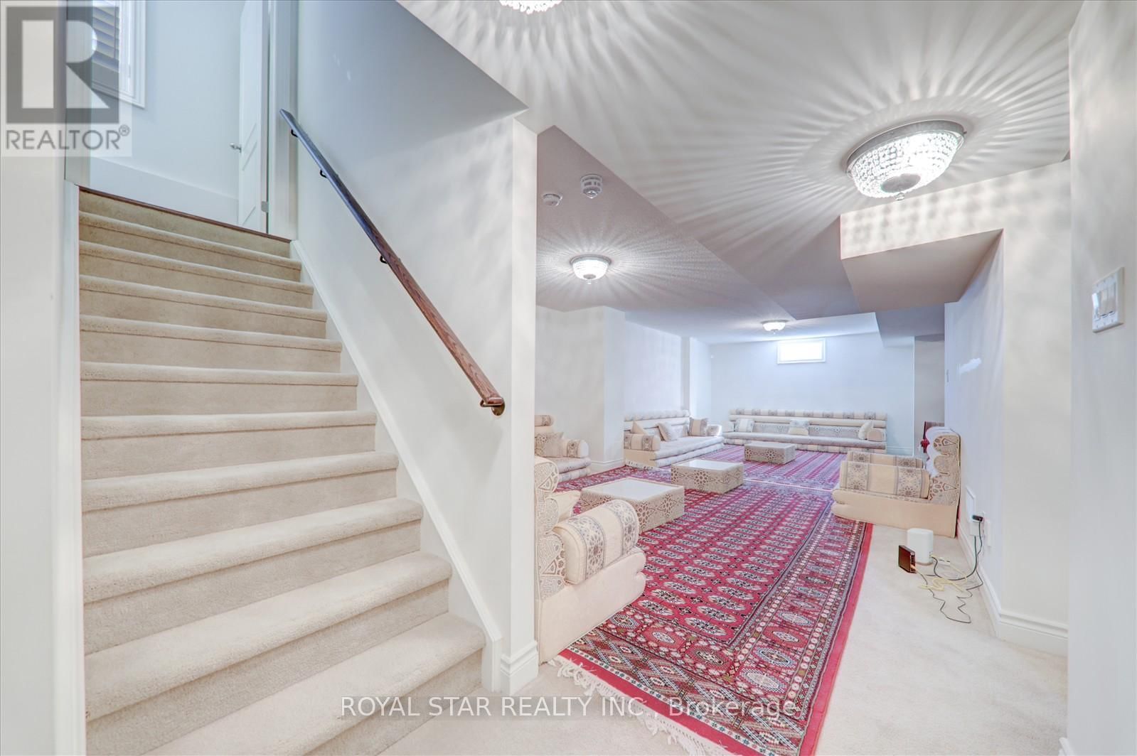 16 VETCH STREET Image 32
