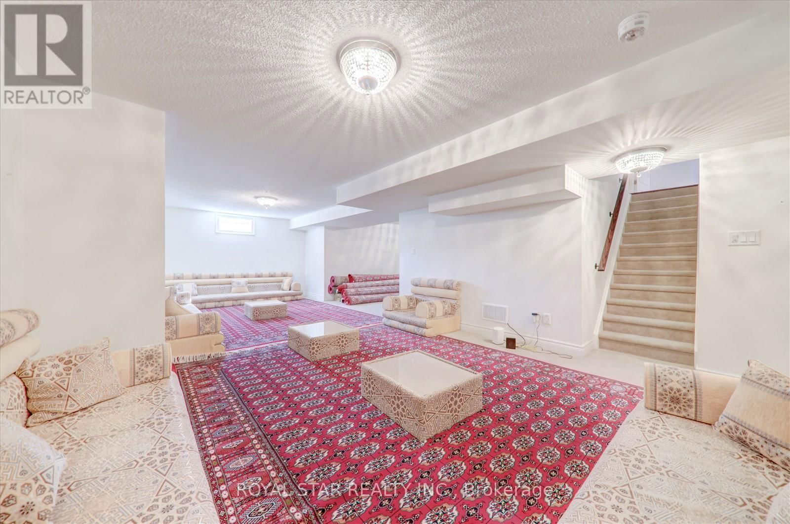 16 VETCH STREET Image 33