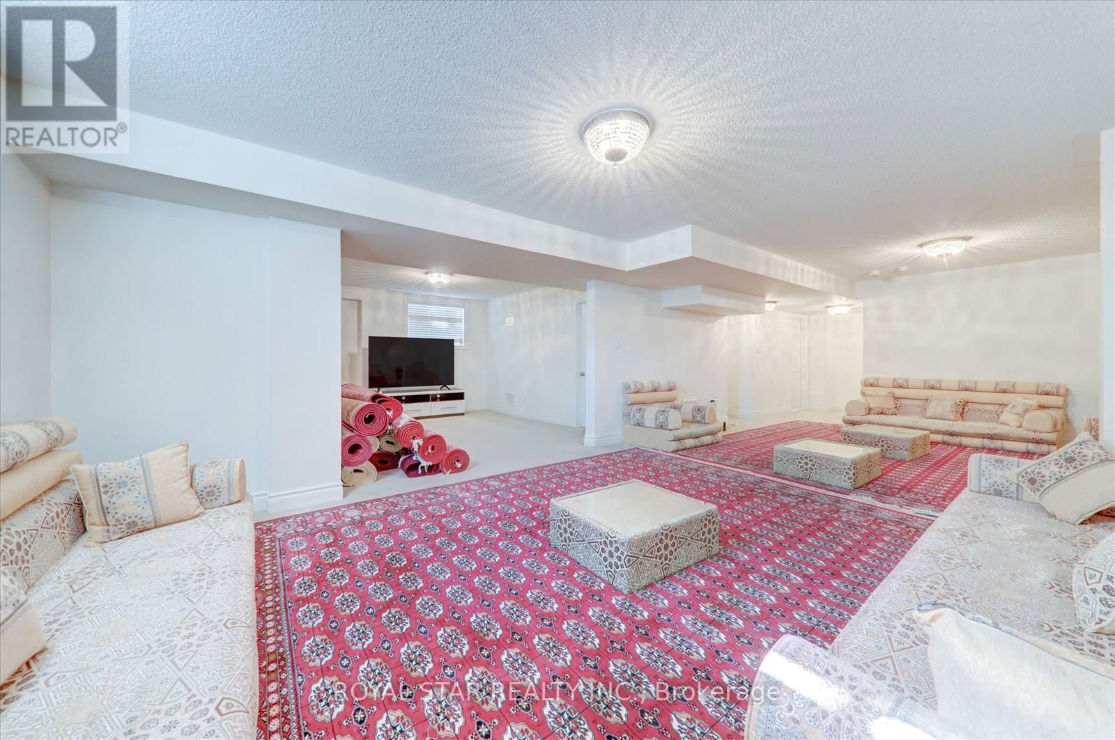 16 VETCH STREET Image 34