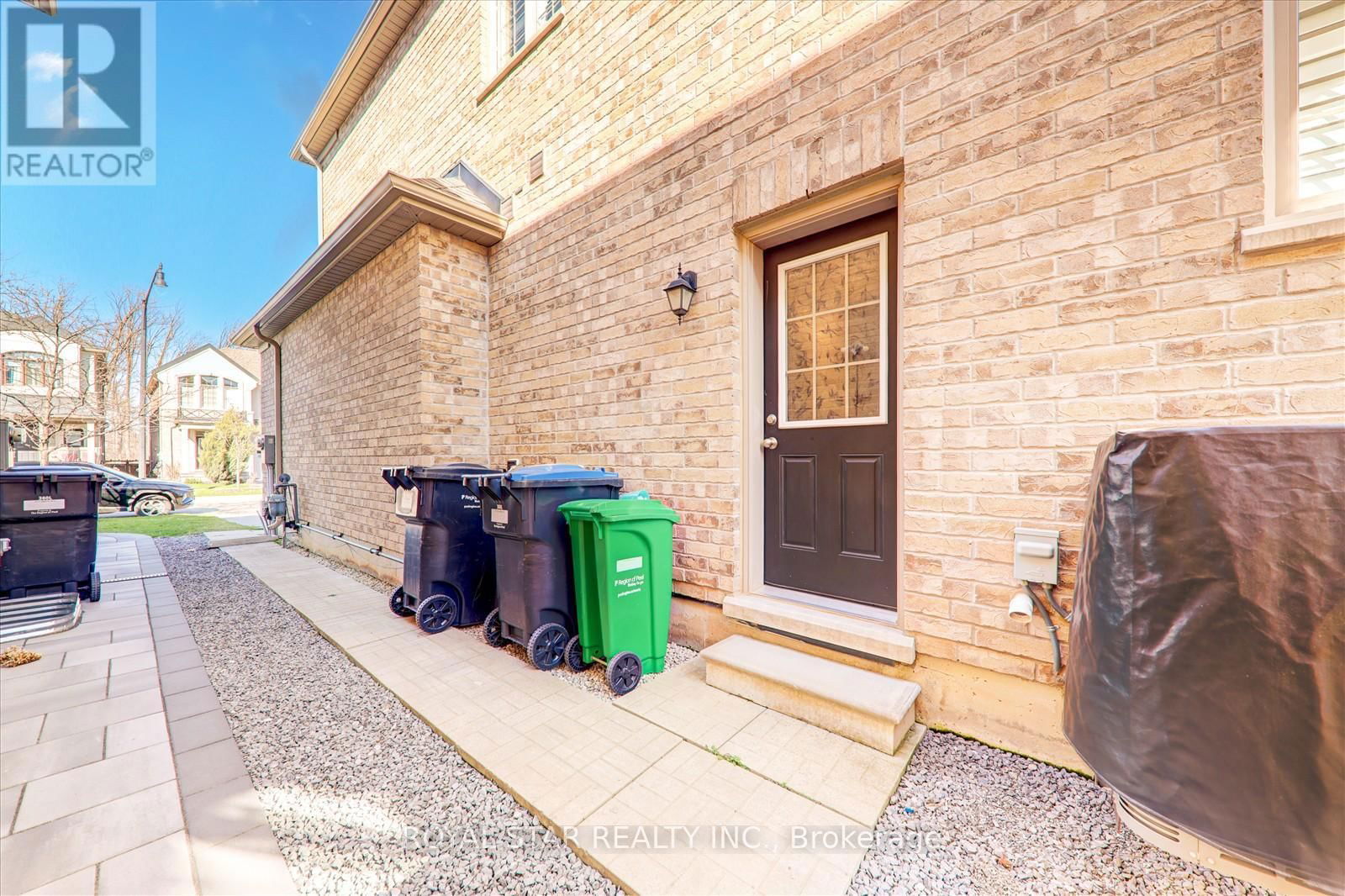 16 VETCH STREET Image 39