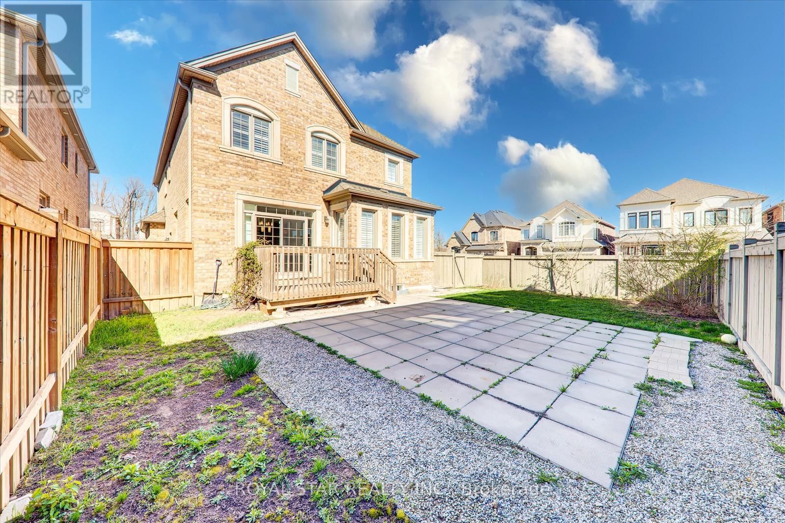 16 VETCH STREET Image 40