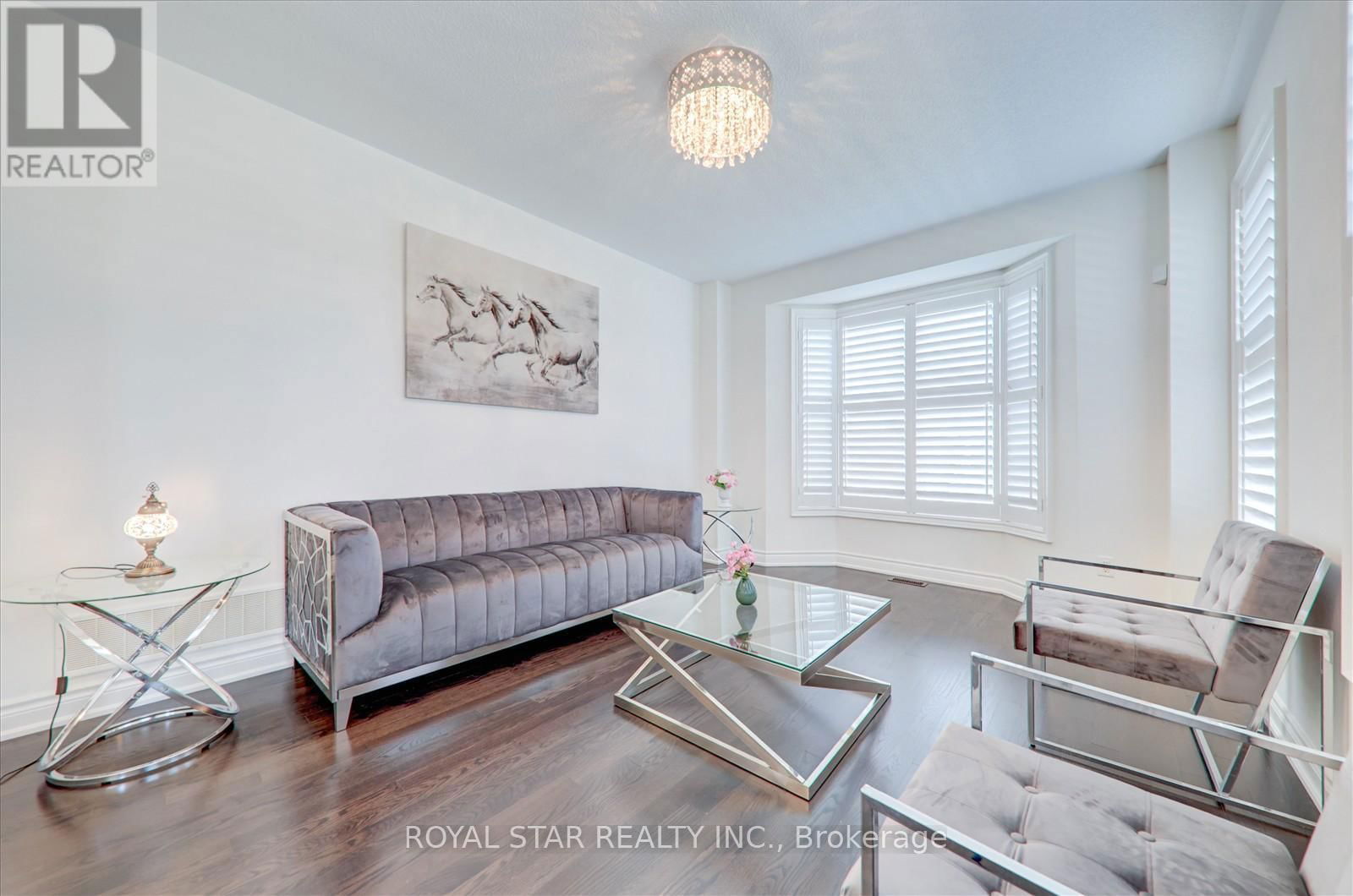 16 VETCH STREET Image 7