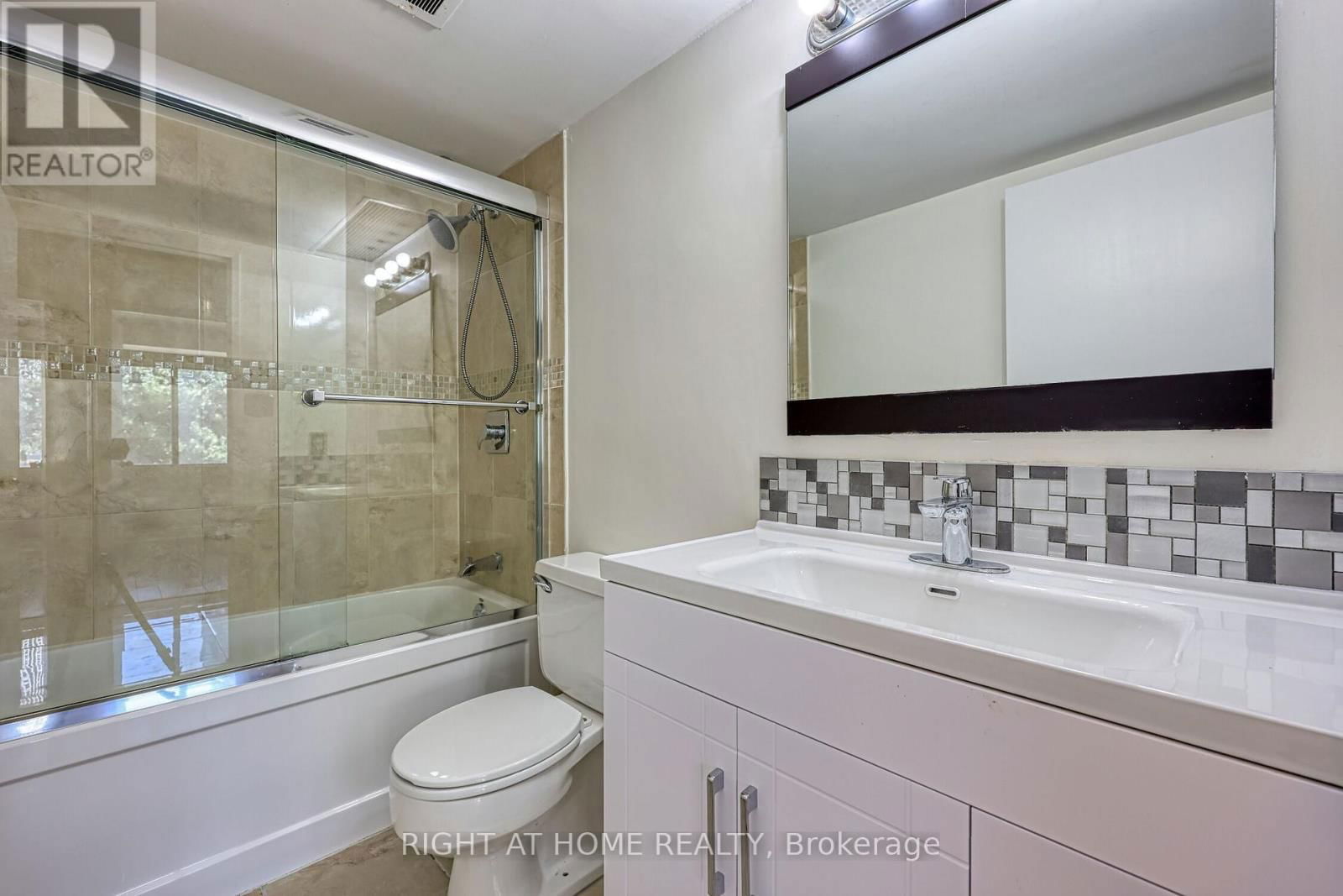 205 - 1580 MISSISSAUGA VALLEY Image 18