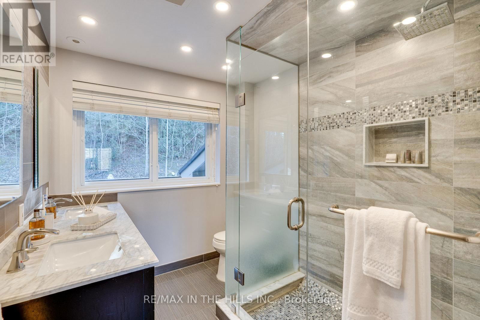 15357 MCLAUGHLIN ROAD Image 26