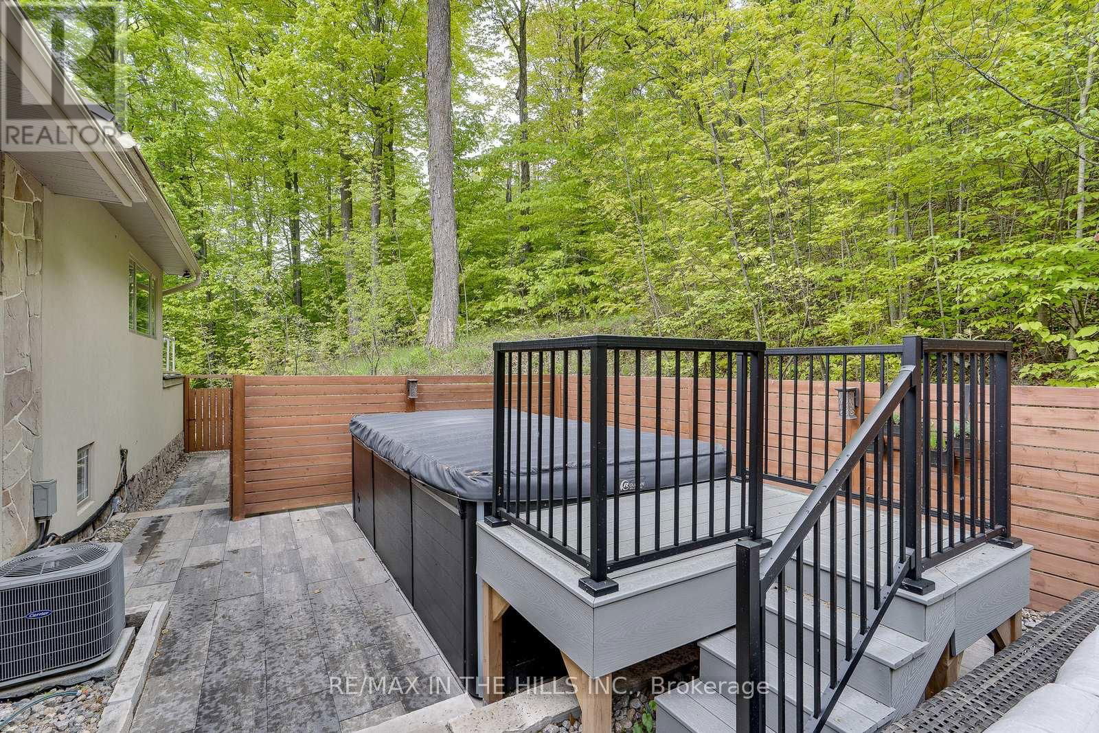 15357 MCLAUGHLIN ROAD Image 39
