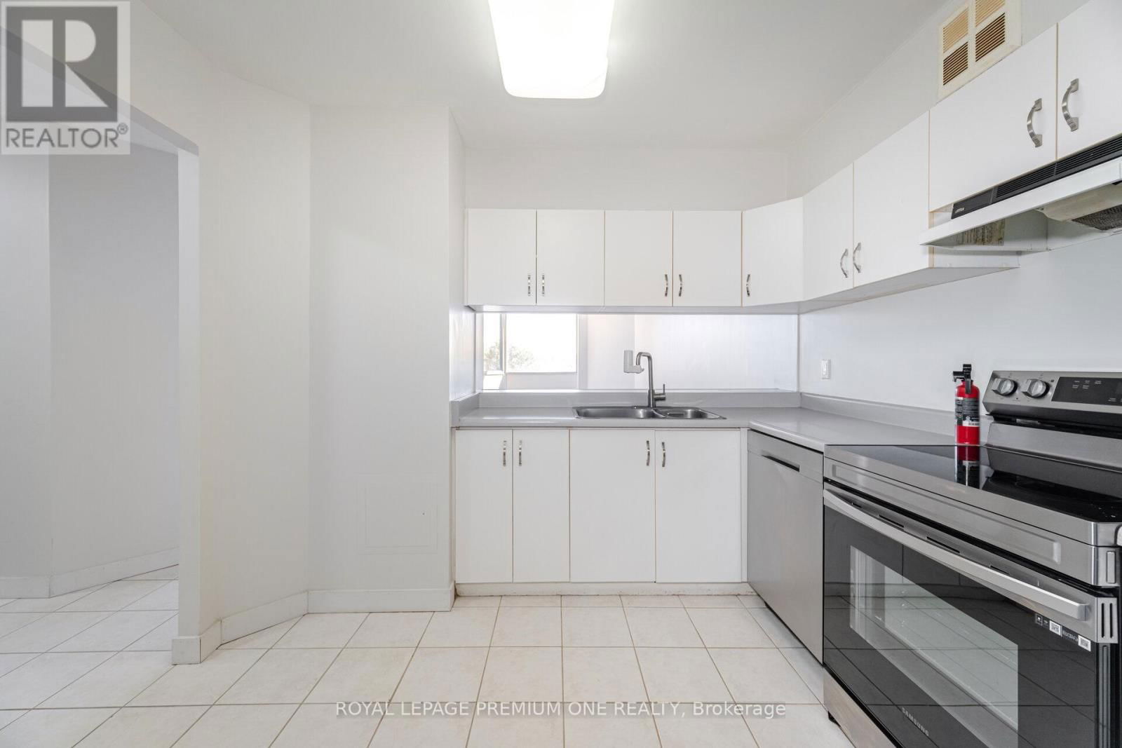 310 - 236 ALBION ROAD Image 17