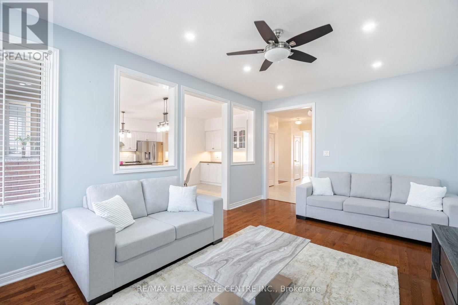7 PRINCE EDWARD BOULEVARD Image 13