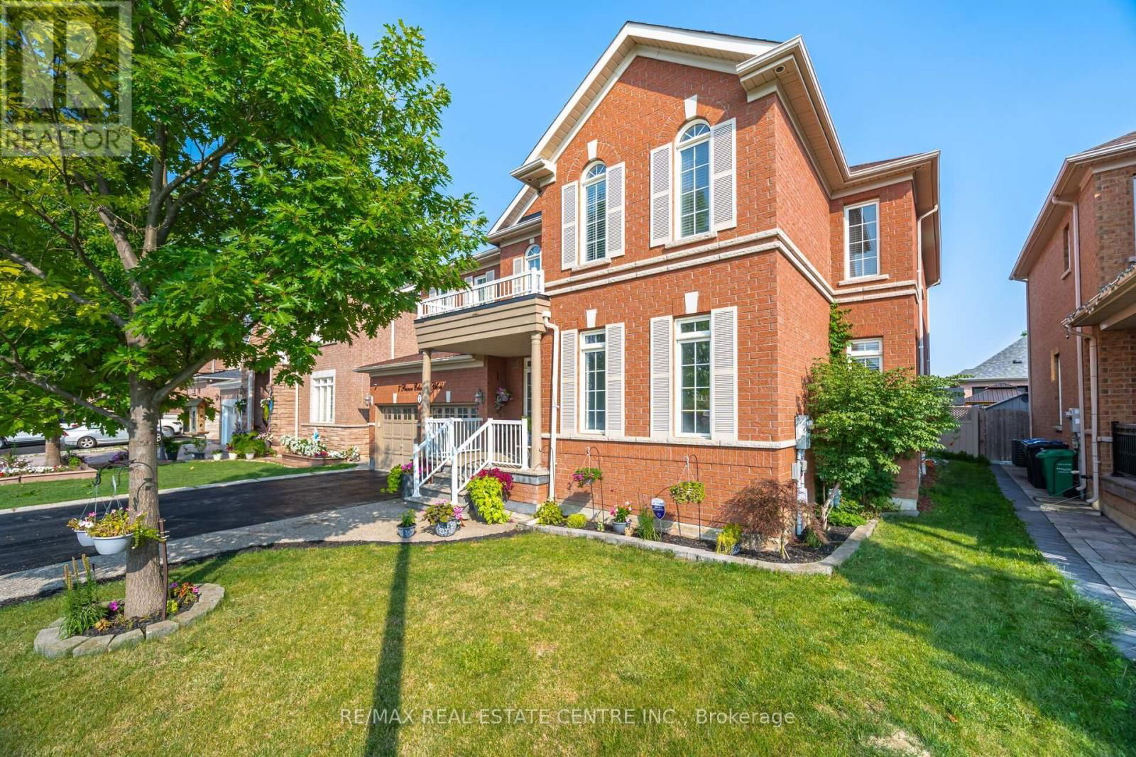 7 PRINCE EDWARD BOULEVARD Image 3
