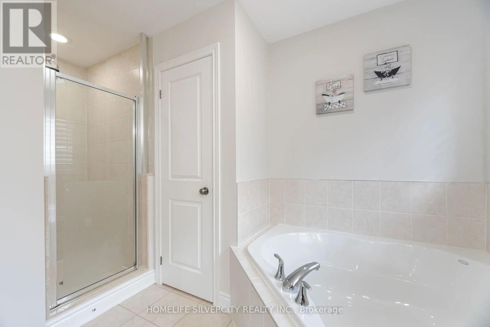 80 SCOTCHMERE CRESCENT Image 25