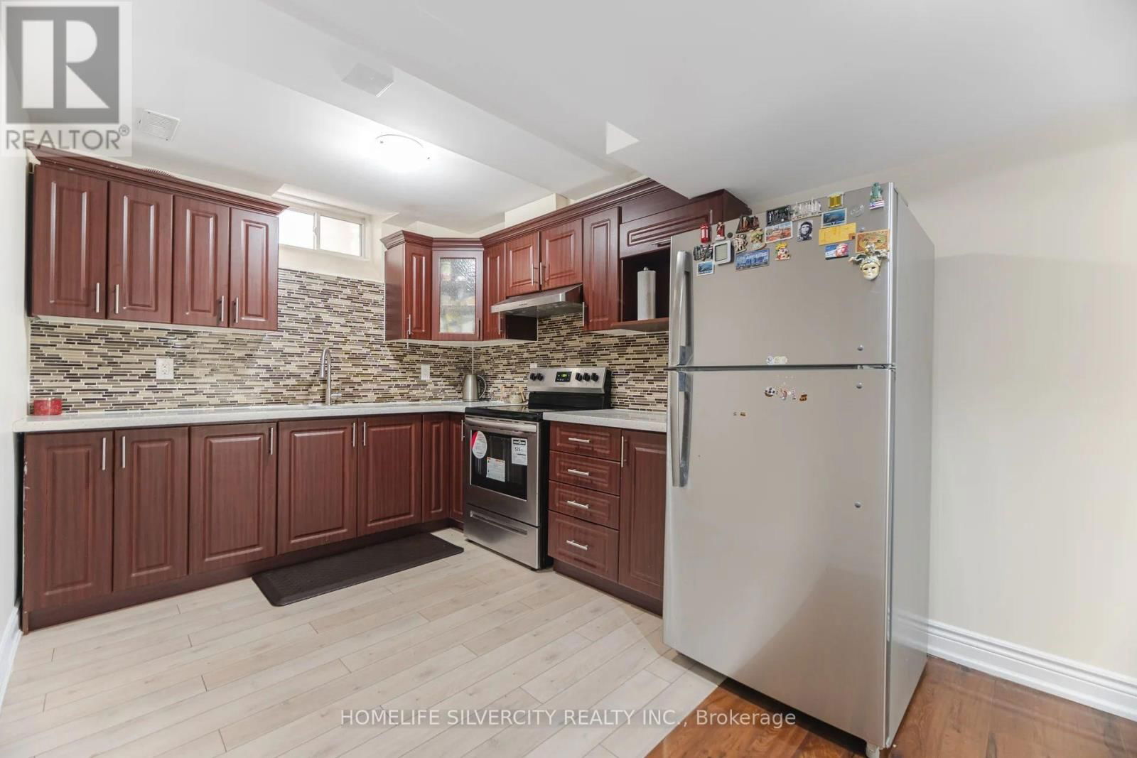 80 SCOTCHMERE CRESCENT Image 42